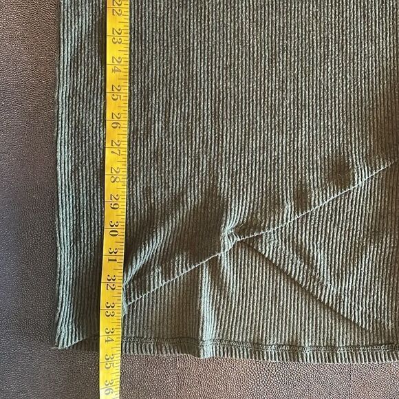 Heart& Hips ribbed Army Green Midi Dress size Medium - Picture 6 of 7